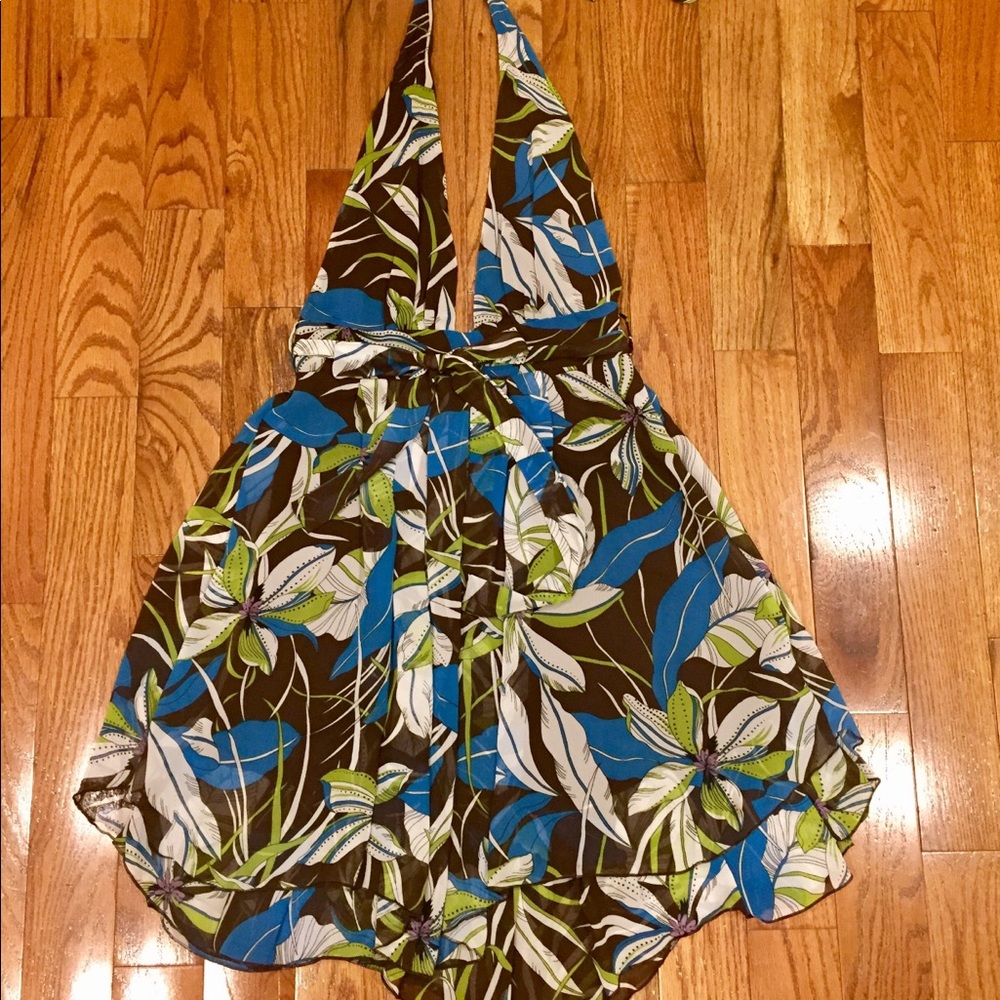 Bebe Australia Tropical, flowy halter dress